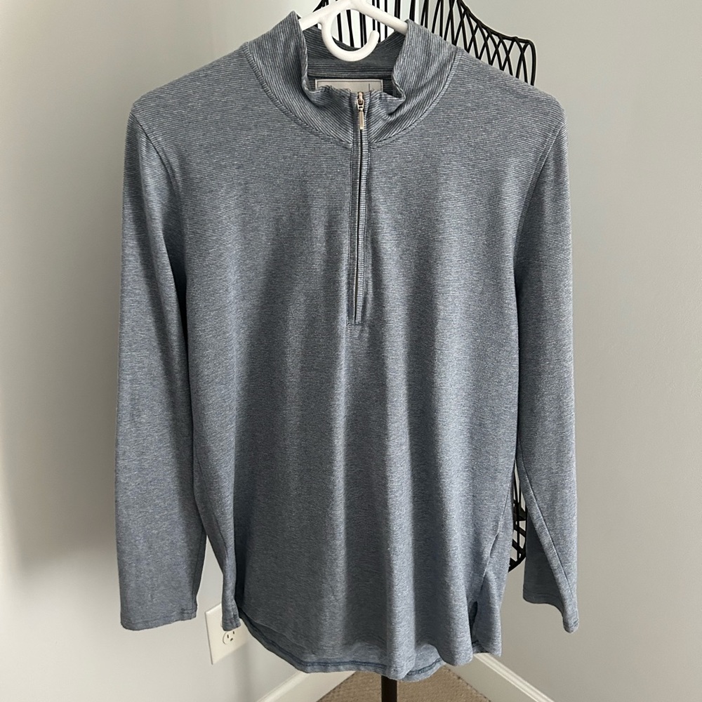 Carnoustie stand up collar top. Excellent condition.